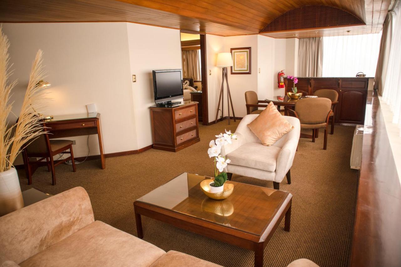 J&A Classic Hotel Lima Eksteriør billede Suite at the hotel
