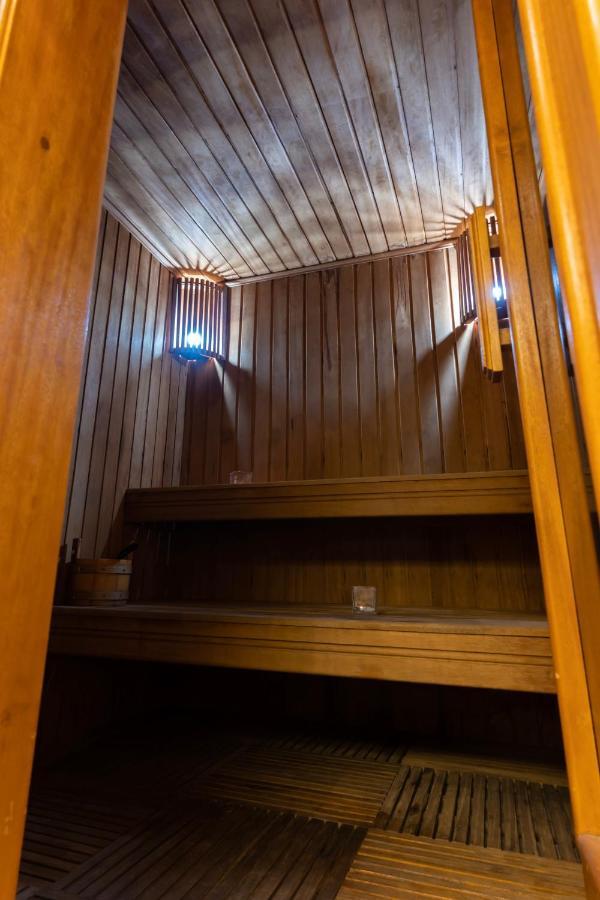 J&A Classic Hotel Lima Eksteriør billede A Finnish sauna