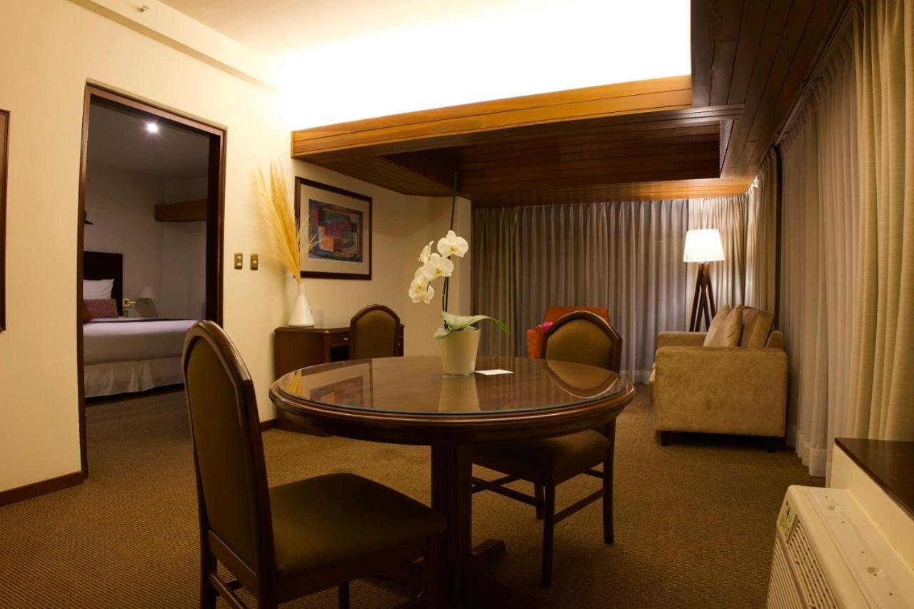 J&A Classic Hotel Lima Eksteriør billede A suite at the hotel