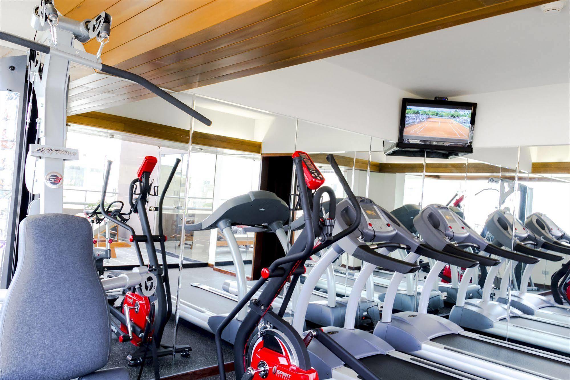 J&A Classic Hotel Lima Eksteriør billede The gym at the hotel